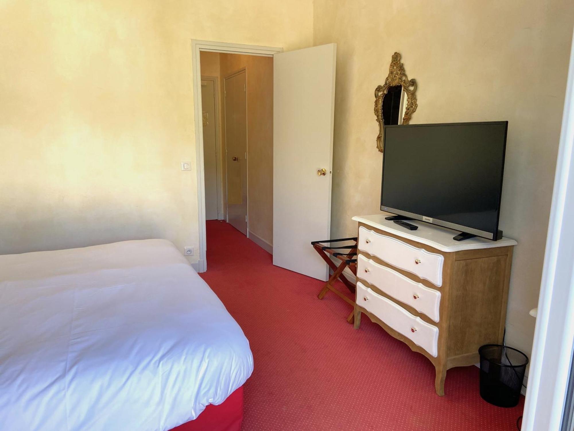 Hotel Beausejour Vic-sur-Cère Rum bild